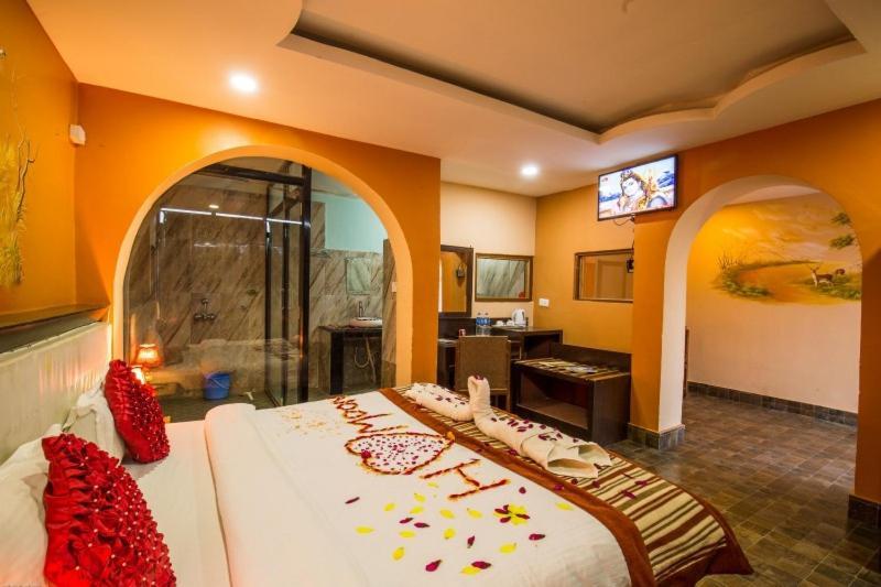 Hotel Royal Safari צ'יטוואן מראה חיצוני תמונה